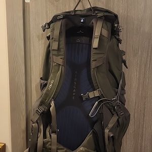Osprey Outdoor Hiking Backpack 68L w Case